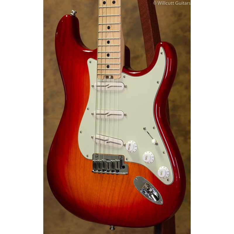 Fender American Deluxe Stratocaster Aged Cherry Sunburst USED (380) - ULT975560816472