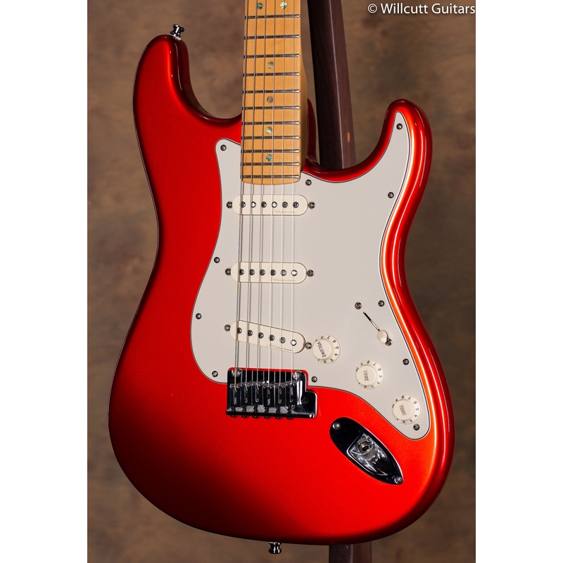 Fender American Deluxe Stratocaster Maple Fingerboard Chrome Red USED - ULT975560813272