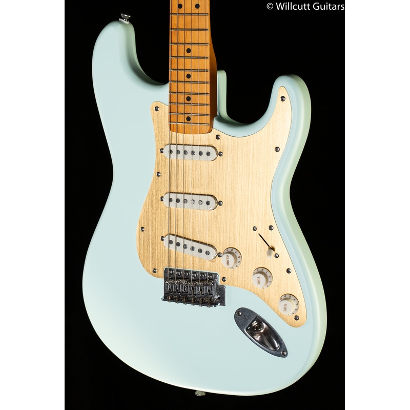 Squier 40th Anniversary Stratocaster, Vintage Edition, Maple Fingerboard, Gold Anodized Pickguard, Satin Sonic Blue (650) - ULT975560811123