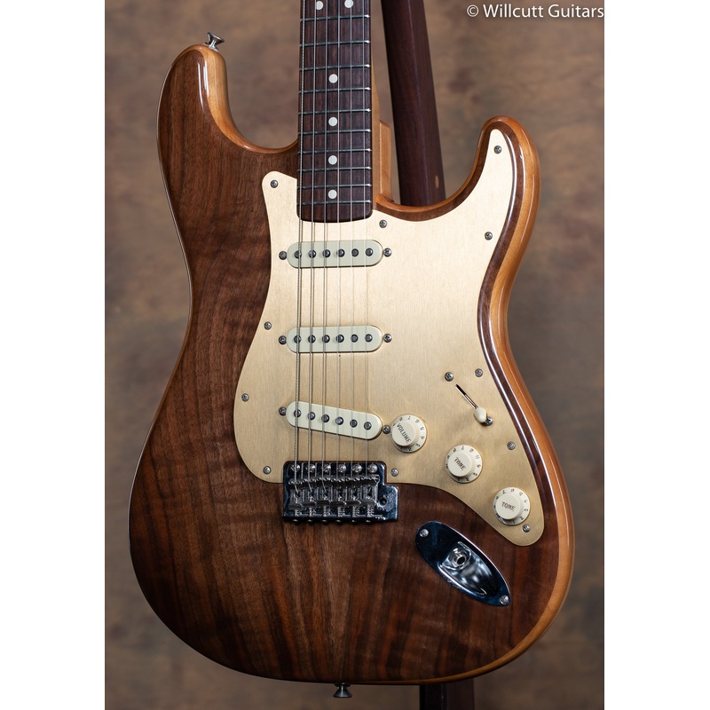 2018 Fender American Custom Ltd. Walnut Roasted Stratocaster - ULT975560810425