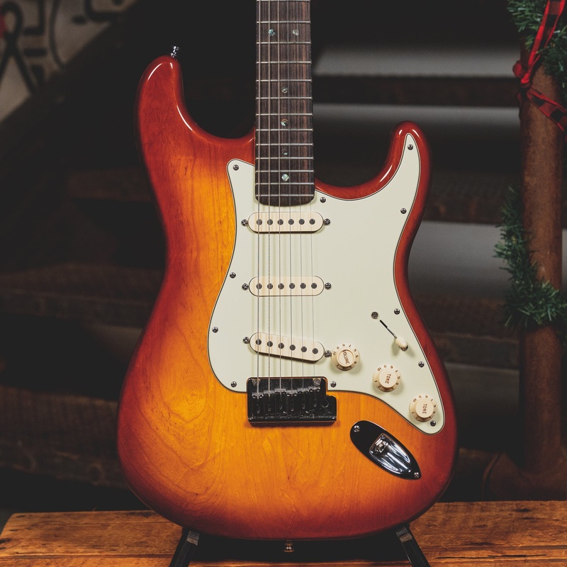 2008 Fender American Deluxe Ash Stratocaster Electric Guitar, Tobacco Sunburst w/Hard Case - Used