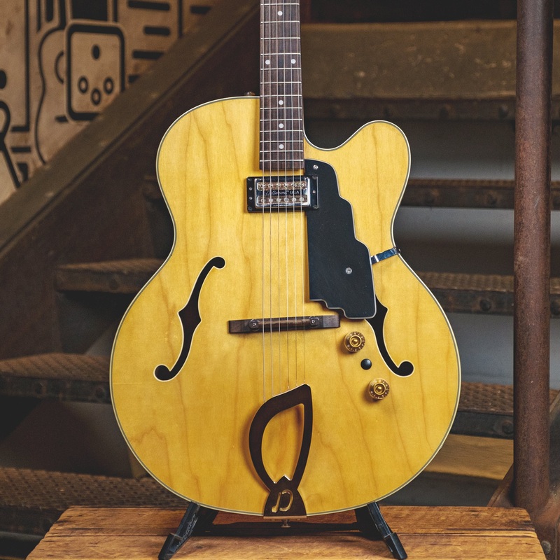Dearmond By Guild 1990 X135 Natural With Hard Case - Used