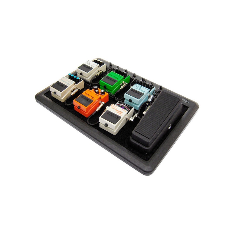 SKB 8-Port Powered Pedalboard