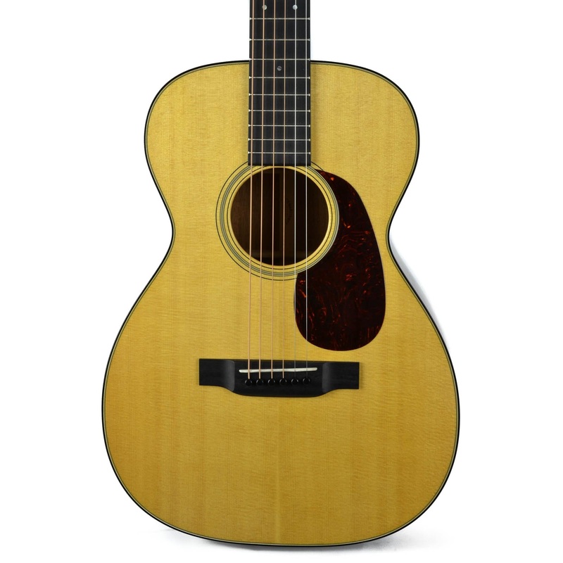 Martin 0-18 With OHSC - Used