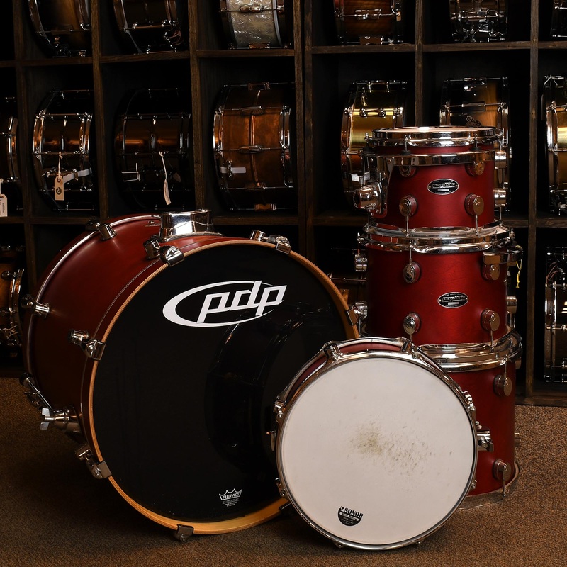 Pacific 5 Piece FS Kit With Hardware Red Satin - Used