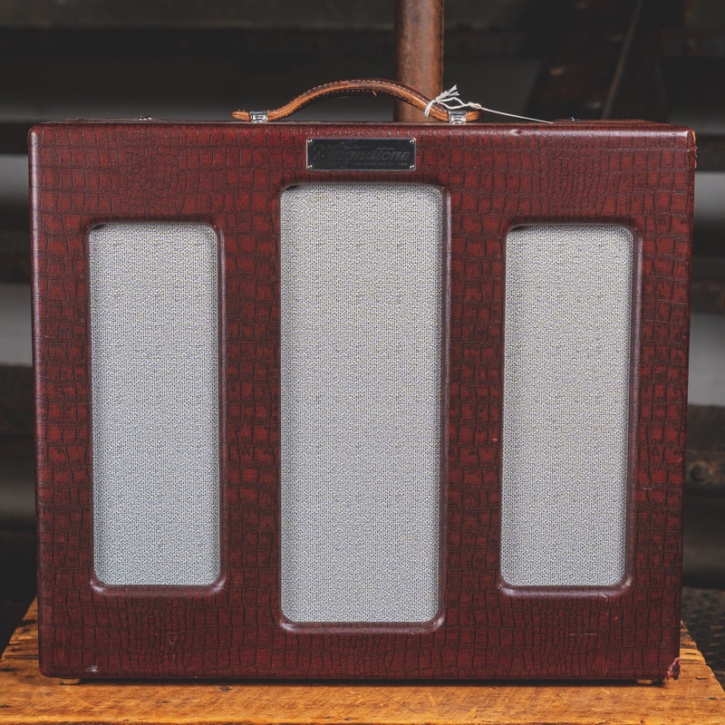 Magnatone 2012 Varsity Cathedral Combo Amplifier, Burgundy - Used
