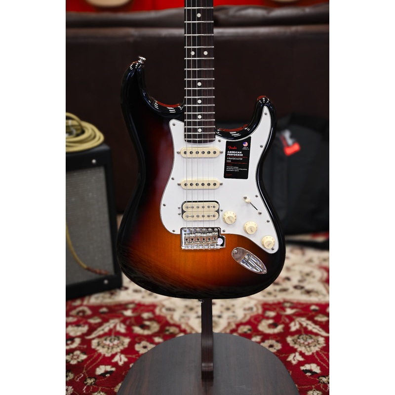 Fender American Performer Stratocaster HSS 3-Color Sunburst
