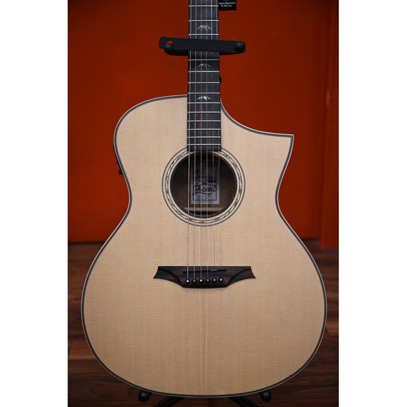 Bromo BAT4CE Tahoma Series Electro Acoustic Guitar